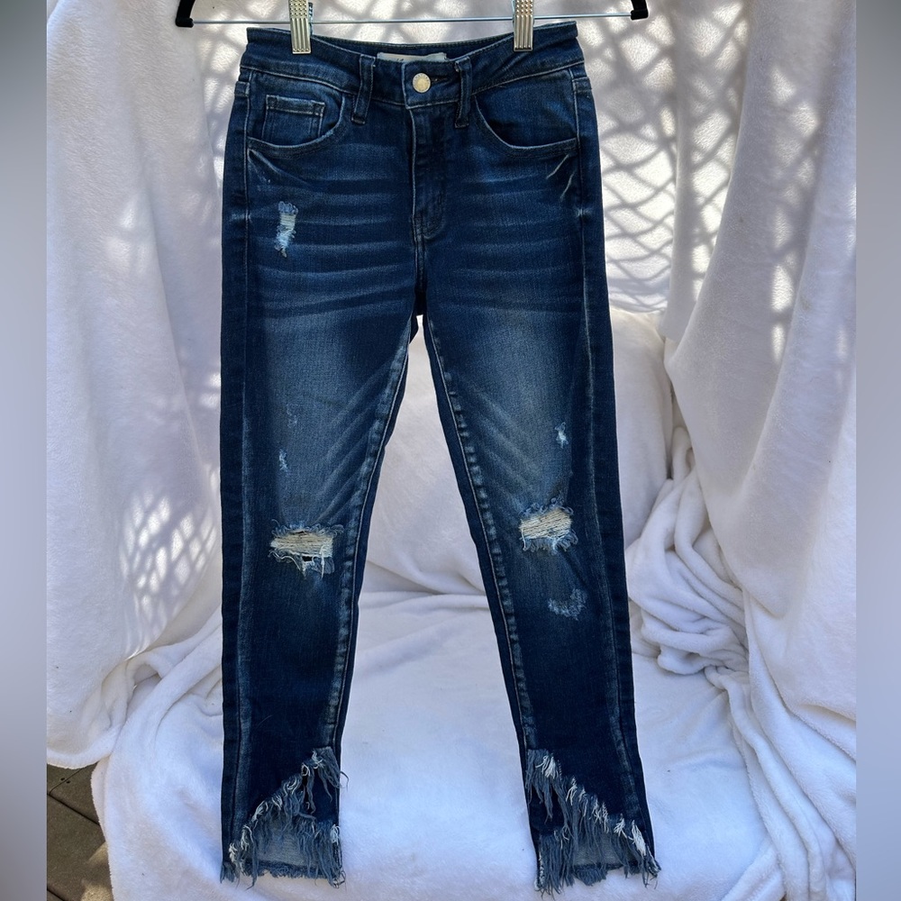 Kancan Signature Jeans. ‎ Distressed with overlapping raw hem.  Size 24